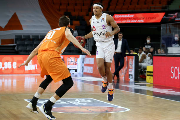 的半决赛中 的半决赛中