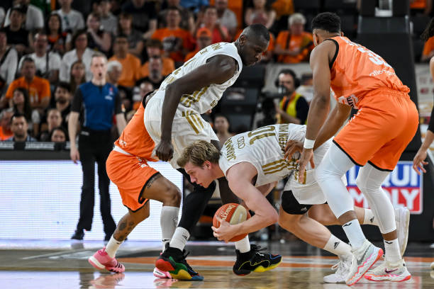 浦时强调平 浦时强调平