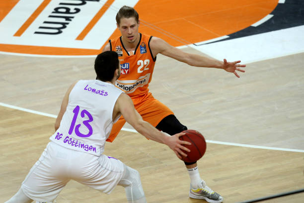 德甲中游的 德甲中游的